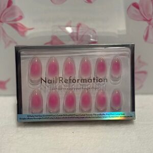 Nail Reformation Nails‎ Press On Nails Pink Ombre Manicure Set 32 Nails